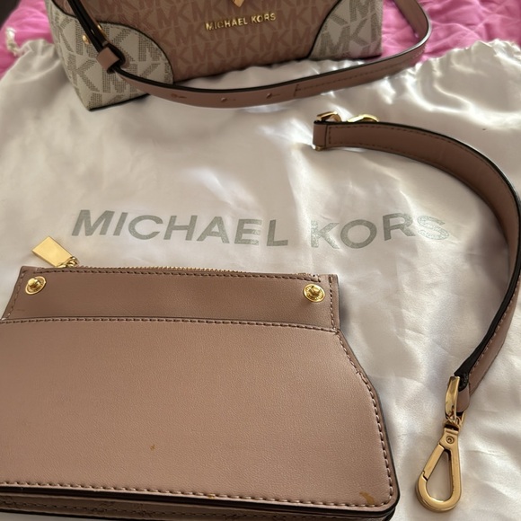 Michael Kors bucket bag - Picture 8 of 8